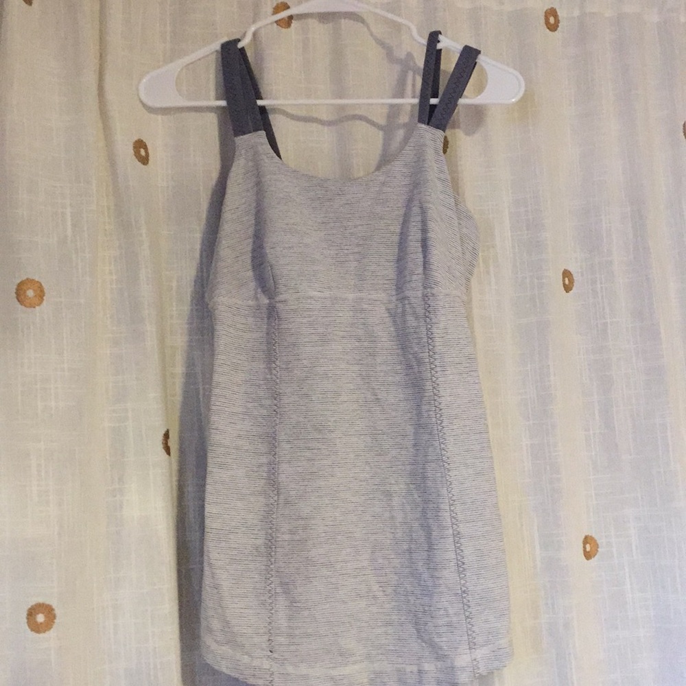 Lululemon Athletica tank with built in bra